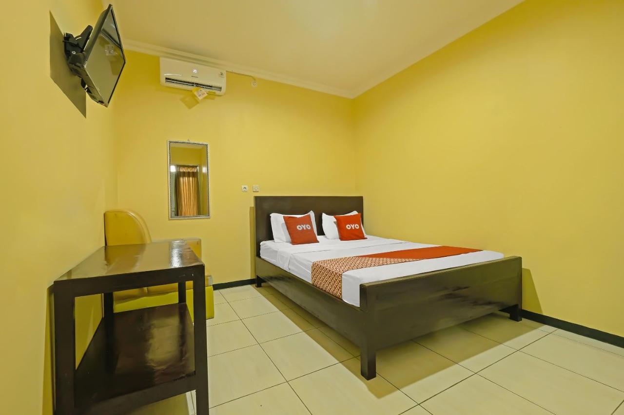 Oyo 92483 Hotel Kirana Salatiga Extérieur photo