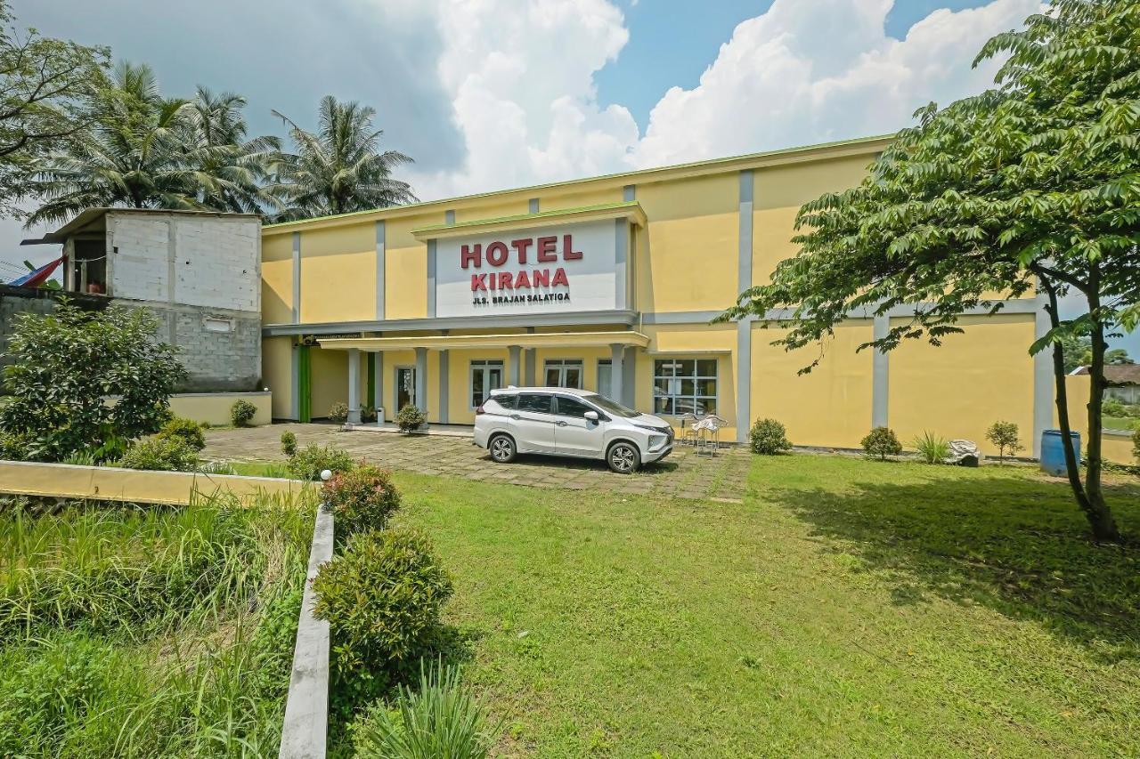 Oyo 92483 Hotel Kirana Salatiga Extérieur photo