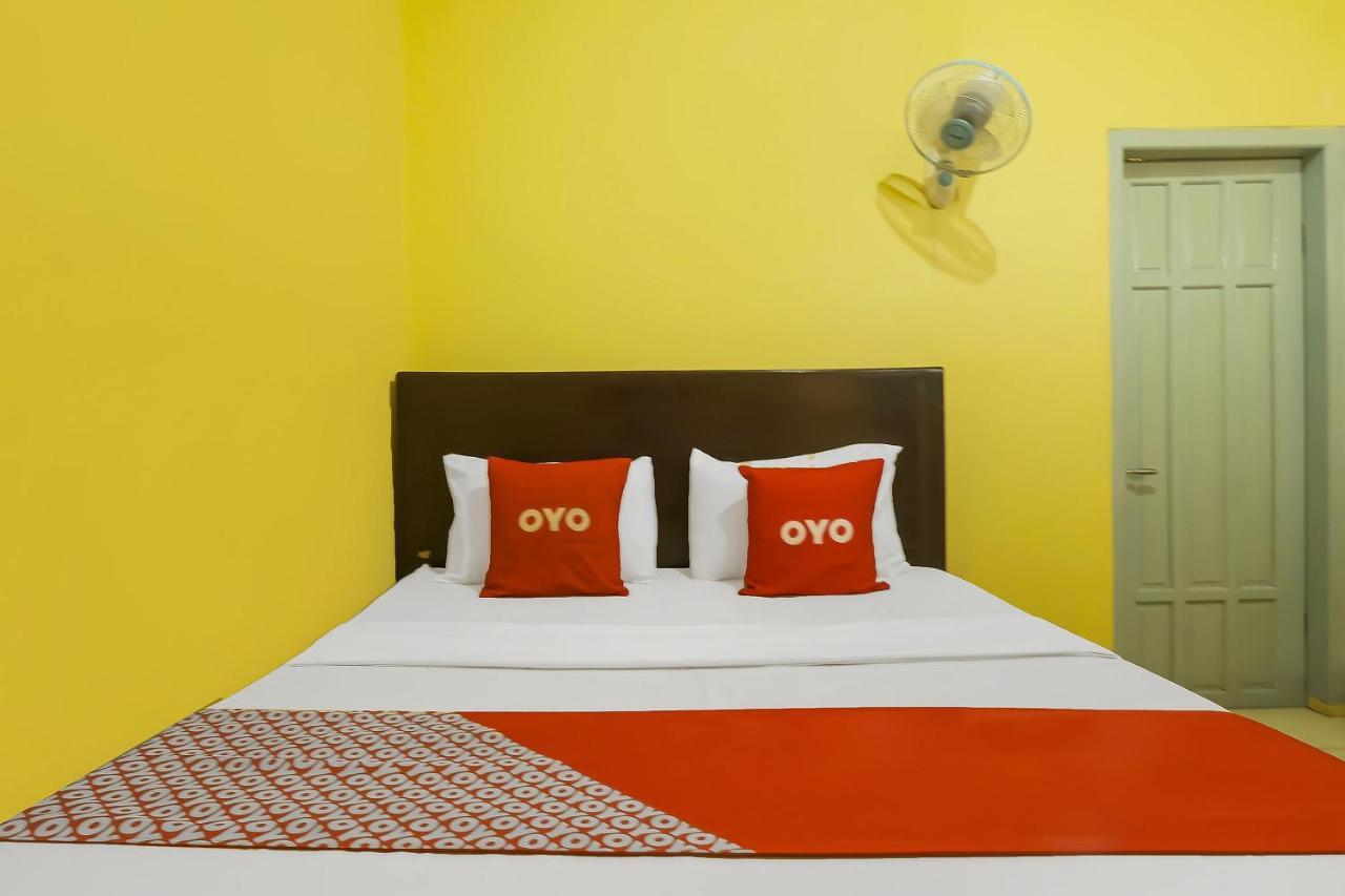 Oyo 92483 Hotel Kirana Salatiga Extérieur photo
