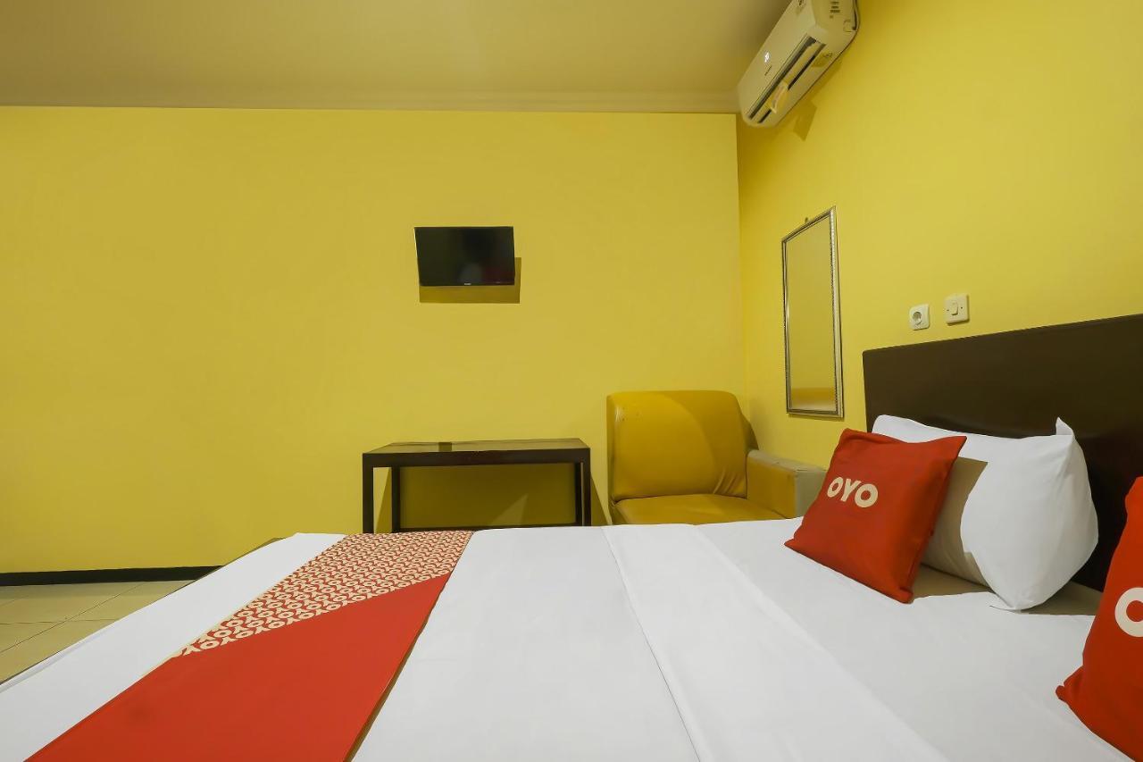 Oyo 92483 Hotel Kirana Salatiga Extérieur photo