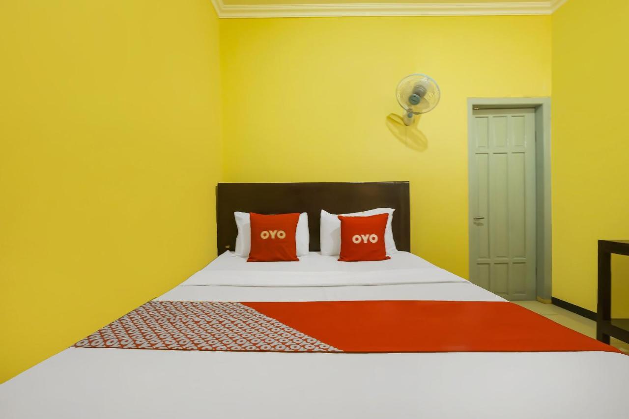Oyo 92483 Hotel Kirana Salatiga Extérieur photo