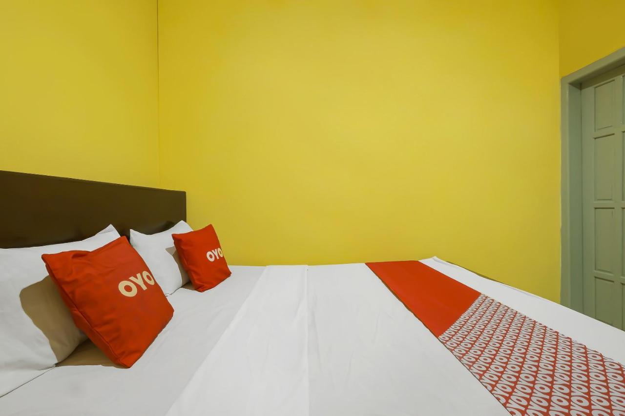 Oyo 92483 Hotel Kirana Salatiga Extérieur photo